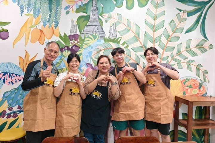 Authentic Thai Cooking Class with Market Tour