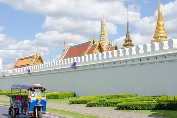 Bangkok Royal Temples and Tuk Tuk Tour - 4