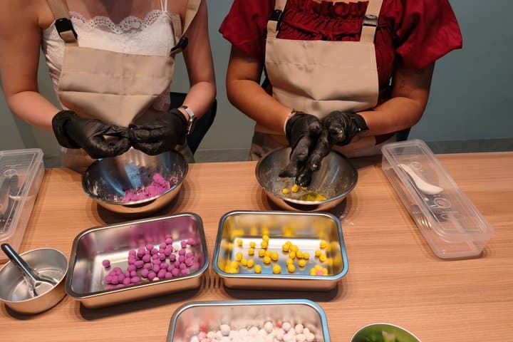Bangkok Small-Group Thai Dessert Making Class & Tasting - 5