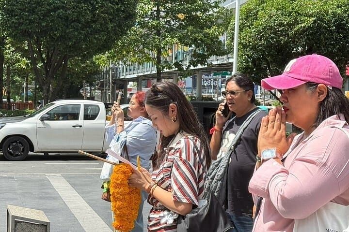 Sacred Bangkok Shrines and Spiritual Walking Tour - 7