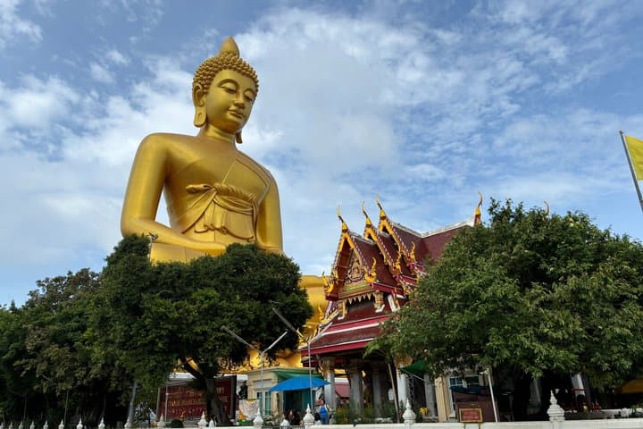 2-hour Bangkok Canal Cruise by EV Boat Big Buddha - 3