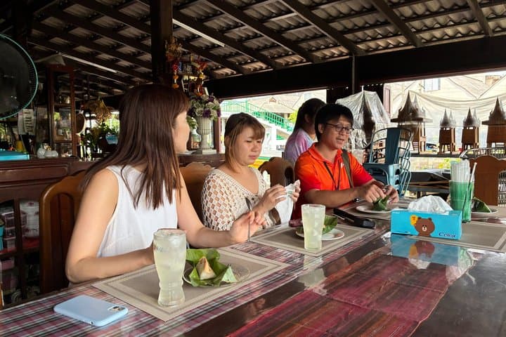 2-hour Bangkok Canal Cruise by EV Boat Big Buddha - 4