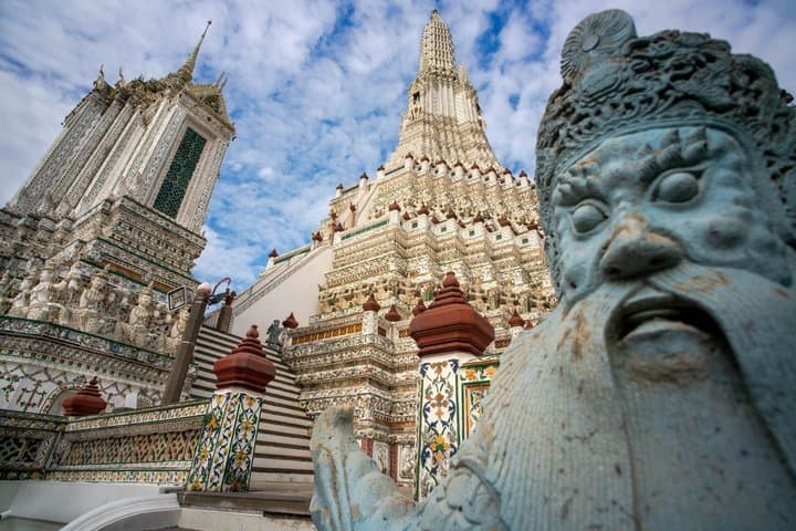 Wat Arun Thai Traditional Costume Experience with Photos - 7